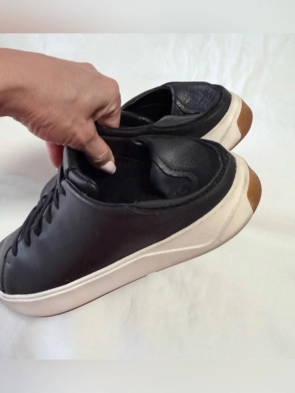 Olukai | Men’s 9 EU 42 | Black Leather Lae'Ahi Li 'ILI  Sneakers Drop In Heel